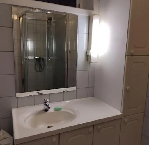 Biri Naer ,hamar Og Lillehammer Apartmán *